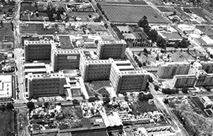 Edifício Multifamiliar Miguel Alemán, México, D.F. Arquiteto Mario Pani, 1947-1949<br />Foto Guillermo Zamora  [Graciela de Garay, “Mario Pani, vida e obra”. 2004]