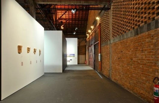 Território de Contato, módulo 1, Cao Guimarães e Brasil Arquitetura. Curadoria Marta Bogéa e Abilio Guerra<br />Foto Juan Guerra 