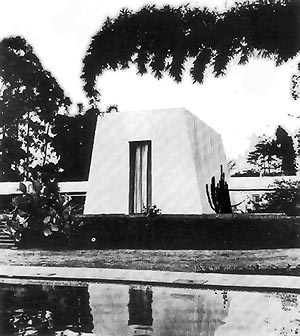 Casa da Fazenda Capuava, Valinhos, SP Flávio de Carvalho, 1938-39. Fonte: "Exposição Flávio de Carvalho", Curadoria de Walter Zanini e Ruy Moreira Leite Catálogo da 17° Bienal de São Paulo, 1983