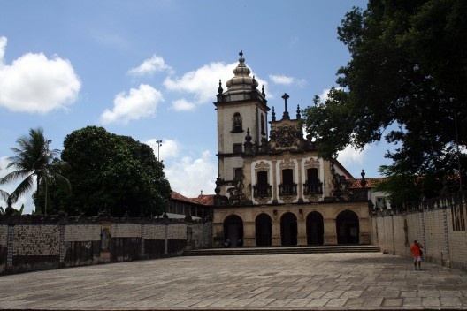 Fachada principal do Conjunto Franciscano de João Pessoa, com acesso pelo adro<br />Foto Ulisses P. de Melo, 2007 