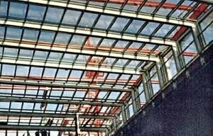 Centro Comercial Europark, Salzburg, Áustria, maio 1996 – M. Fuksas. Clarabóia interna