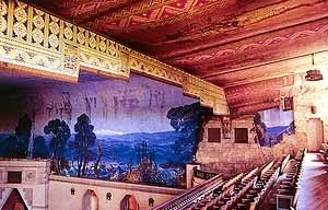7. Evelio Govantes y Félix Cabarrocas. Interior del Teatro Lutgardita (1932). Rancho Boyeros (Cuba).