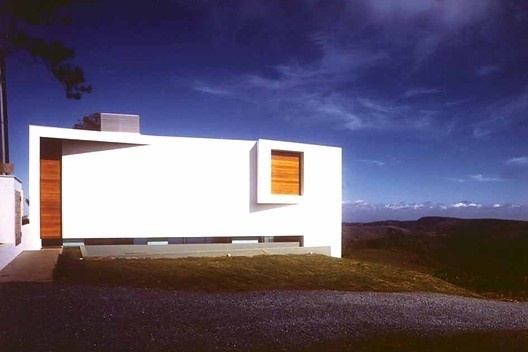 Residência Afonso Borges, Condomínio Retiro das Pedras, Brumadinho MG, 1999. Arquiteto Gustavo Penna<br />Foto Eugênio Sávio 