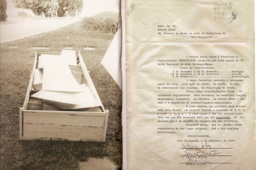 Lótus Lobo, Luciano Gusmão e Dilton Araujo, Territórios Encaixotados, materiais diversos e caixote, 1970, Museu de Arte da Pampulha. [HUCHET, S. Intenções Espaciais. P. 224.]