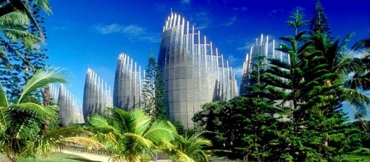 Centro Cultural Jean Marie Tjibaou em Nouméa. Renzo Piano<br />Foto Sylvain Saustier  [Lycos]