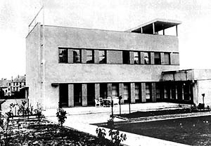 Figura 04 – Villa Krojanker, Burg próximo a Magdeburg, Alemanha. Arquitetos Korn & Weitzmann, 192 [www.rz.unikarlsruhe.de]