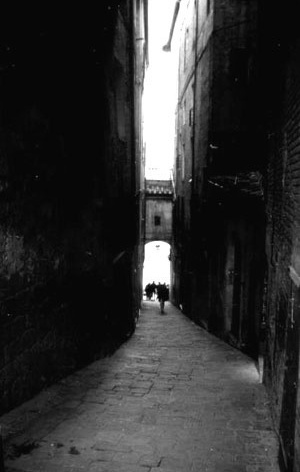 Rua em Siena, Itália [www.brunel.ac.uk]