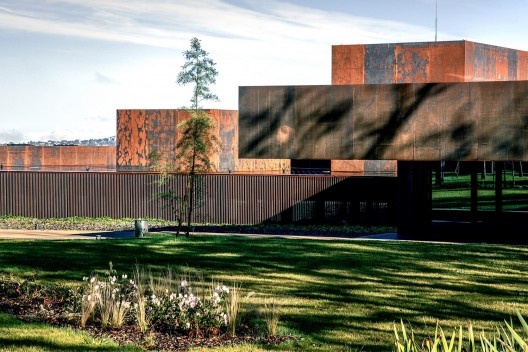Museu Soulages, 2014, Rodez, França.  Em colaboração com G. Trégouët<br />Foto Hisao Suzuki 
