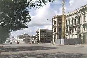 Consolidação da borda da cidade, na rambla portuária. Obra nova e reciclagens com destino a oficinas e ao fundo, cooperativa de residências COVICIVI, concluída sua primeira etapa (1992-1998). Ver Óculum 7/8, "A cidade, um ponto de partida para a habitação