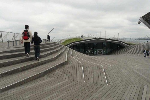 Terminal Internacional do Porto de Yokohama, FOA Arquitetos, 1995-2002<br />Foto Flávio Coddou 