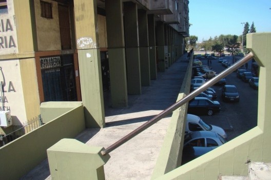 Villa Lugano, circulação área comercial e passarela<br />foto André de Oliveira Torres Carrasco 