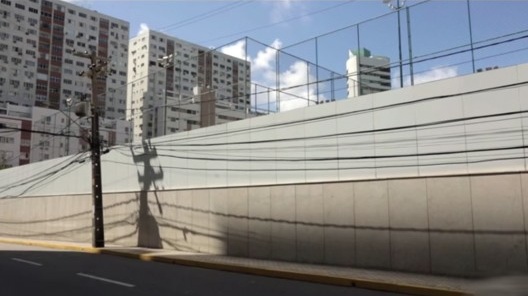Modelo de remodelação urbana, com condomínios fechados<br />Foto divulgação  [vídeo “Recife, cidade roubada”]