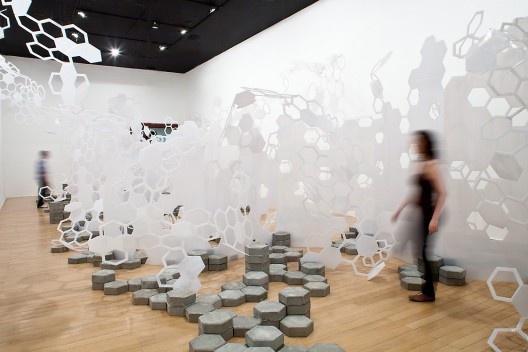 Instalação “Bastidor”, de Ana Holck, na SP-Arte 2011<br />Imagem divulgação 