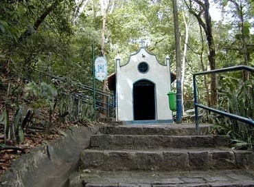 Parque Municipal Gruta da Onça<br />Foto Carlos Antolini  [Website oficial da Prefeirutra de Vitória – www.vitoria.es.gov.br]