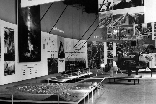 Pavilhão do Brasil na Exposição Internacional de Bruxelas, 1958. Arquiteto Sérgio Bernardes