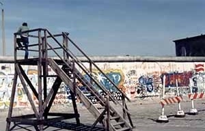  Ensaio sobre o muro de Berlin, 1985<br />Foto de João Diniz 