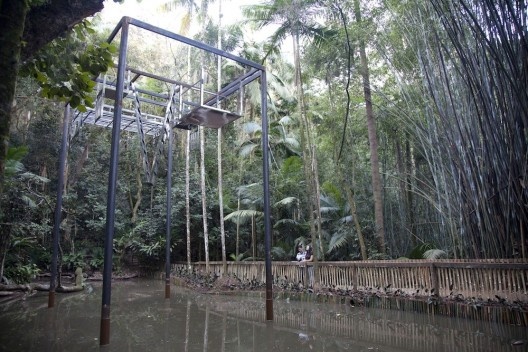 Escultura “O descanso da sala” de José Spaniol, instalada no Parque Burle Marx<br />Foto Helena Martins Costa 