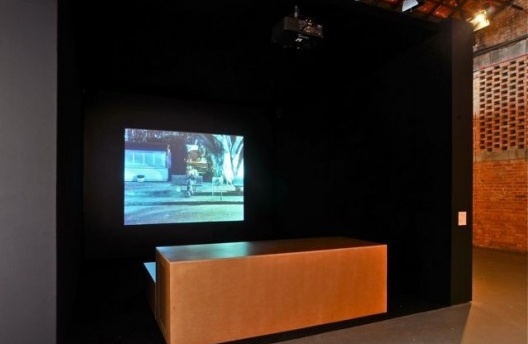 Território de Contato, módulo 1, Cao Guimarães e Brasil Arquitetura. Curadoria Marta Bogéa e Abilio Guerra<br />Foto Juan Guerra 