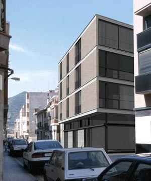 Edifício residencial Navarro-Martí, Onda, Espanha, 2001