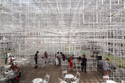 Pavilhão Serpentine. Sou Fujimoto, 2013<br />Foto Eduardo Pierrotti Rossetti 