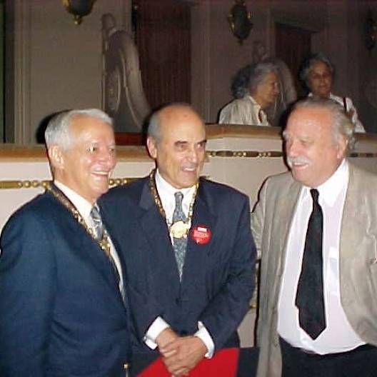 Marcos Konder Netto e Joaquim Guedes, agraciados com o Colar do IAB<br />Foto Gilberto Belleza 