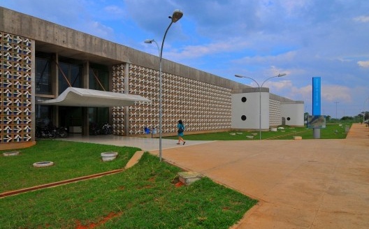 Instituto de Química, Universidade de Brasília<br />Foto Marcos Serrou do Amaral  [Creative Commons]