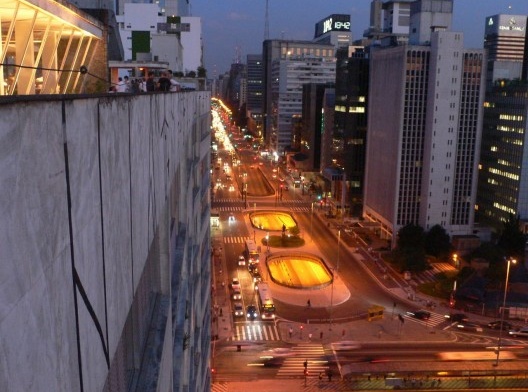 Vista do Edifício Anchieta para a Avenida Paulista<br />Foto Bernard Cier 