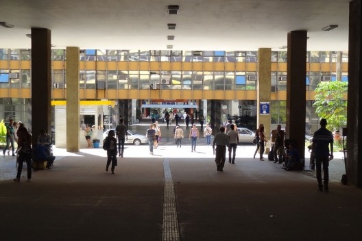 Passagem de pedestres no SCS<br />Foto Eduardo Pierrotti Rossetti 