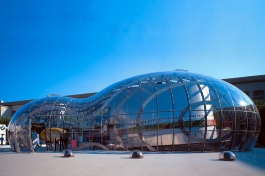 Bubble, BMW Group, en Frankfurt, 1999, Franken / Architekten Gmbh<br />Foto divulgación  [Website Franken Architekten]
