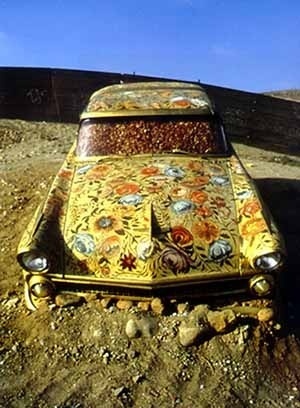 Betsabée Romero, in SITE97, Ayate CAr, 1997. <br />Foto Philipp Scholz / Ritterman 
