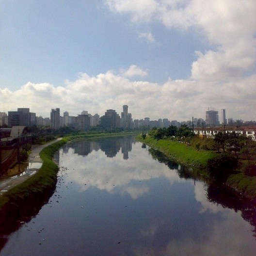 Rio Pinheiros, São Paulo<br />Foto Ricardo Sato 