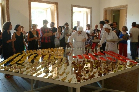 The Real and Other Fiction, refeição servida por The Instutute of Genomic Gastronom<br />Foto Inês Moreira 