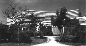 Conjunto Residencial Pedregulho, RJ, 1946 [BONDUKI, Nabil. Affonso Eduardo Reidy. Editorial Blau / Instituto Bardi, Porto / São Paulo]