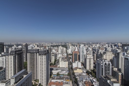 Edifício Santos Augusta, vista dos arredores, São Paulo, 2018, arquiteto Isay Weinfeld<br />Foto Guilherme Pucci 