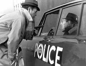 Lemmy Caution em ação. Alphaville, Jean-Luc Godard