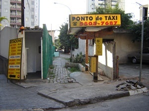 Viela na rua Marquês de Inhambuque<br />Foto Vladimir Bartalini 