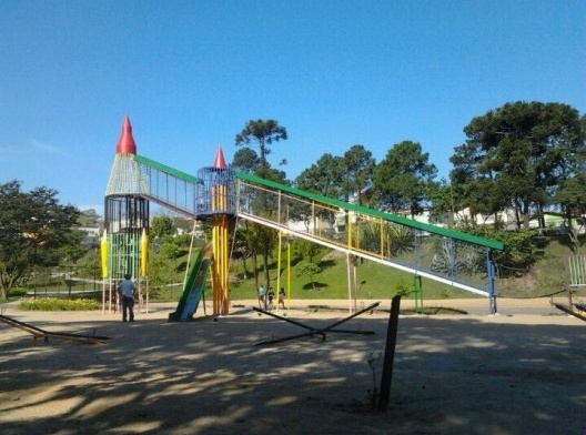 Foguete, brinquedo de Elvira de Almeida, Parque Regional da Criança, Santo André SP<br />Foto Aline de Souza  [Blog Foursquare City Guide]