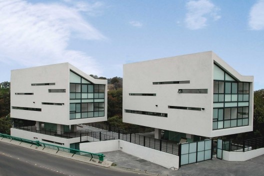 4 Casas LCC