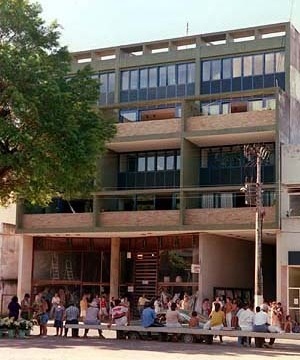 Edifício "A Nacional", Cataguases MG. Arquitetos M.M.M. Roberto, 1957<br />Foto Pedro Lobo  [IPHAN-BH]