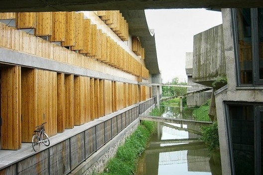 Campus Xiangshan, Academia de Arte da China, fase 2, Hangzhou, China, 2004-2007. Arquiteto Wang Shu<br />Foto Lv Hengzhong  [Pritzker Prize]