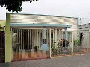 Casa popular com elementos da arquitetura moderna