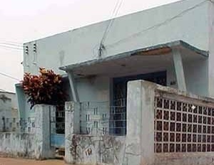 Casa popular com elementos da arquitetura moderna