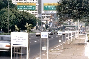 Poluição visual em São Paulo. <br />Fotos de Nelson Kon para campanha contra poluição visual promovida pela AsBEA 