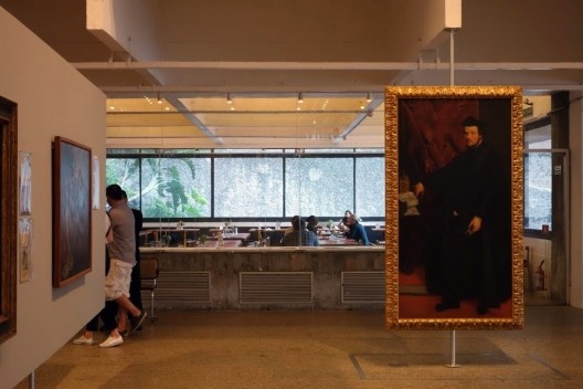 Quadro exposto no piso do restaurante, subsolo do Masp, em agosto de 2015<br />Foto Renato Anelli 