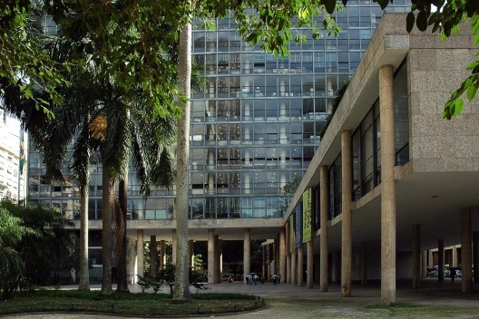 Ministério da Educação e Saúde Pública, Rio de Janeiro, atual Palácio Capanema. Arquiteto Lúcio Costa e equipe<br />Foto Frederico Holanda 