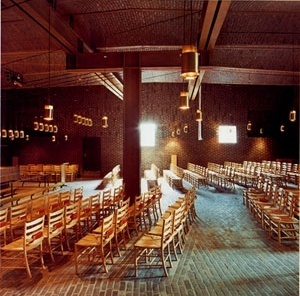 Sigürd Lewerentz, Igreja de São Pedro, Klippan, interior da Igreja<br />Foto de Fabio Galli  [Claes Dymling. Architect Sigurd Lewerentz, vol. I, p.167]