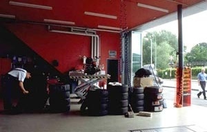 Tyre Shop  [www.e-architect.co.uk/switzerland/zurich_tyre_shop.htm]