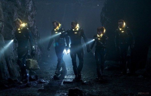 “Prometheus”, direção de Ridley Scott Writers,. Estrelado por Noomi Rapace, Logan Marshall-Green e Michael Fassbender, 124 min, 2012<br />Fotograma do filme  [International Movies Database (IMDb)]