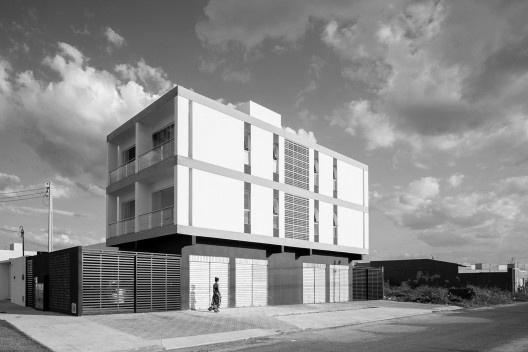 Casas + Edifício Misto MBV2